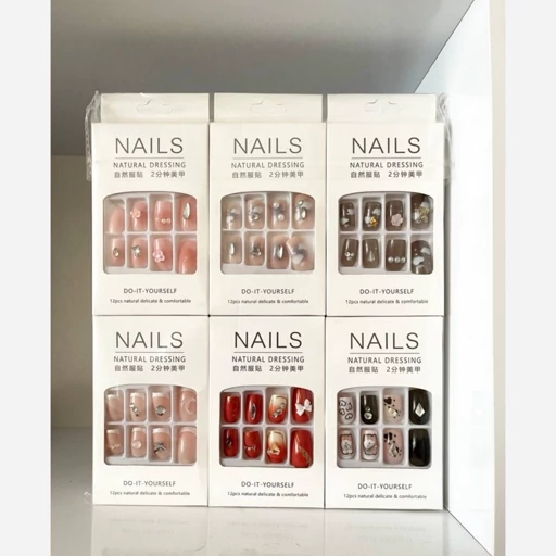 بهداشتی زیبایی  ناخن مصنوعی بر اساس رنگ و طرح ناخن مصنوعی برجسته ناموجود ناخن مصنوعی نوک پهن با طرحبندی شیک و جذاب به همراه چسب دو طرفه و کیفیت عالی